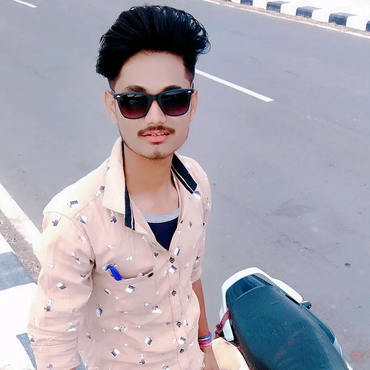 hiteshsen1258756