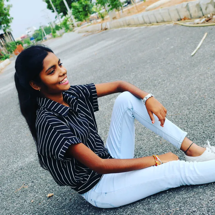 sparkling_gal_valli
