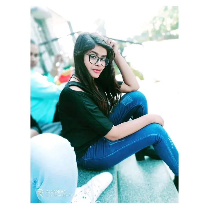 @shivi93548