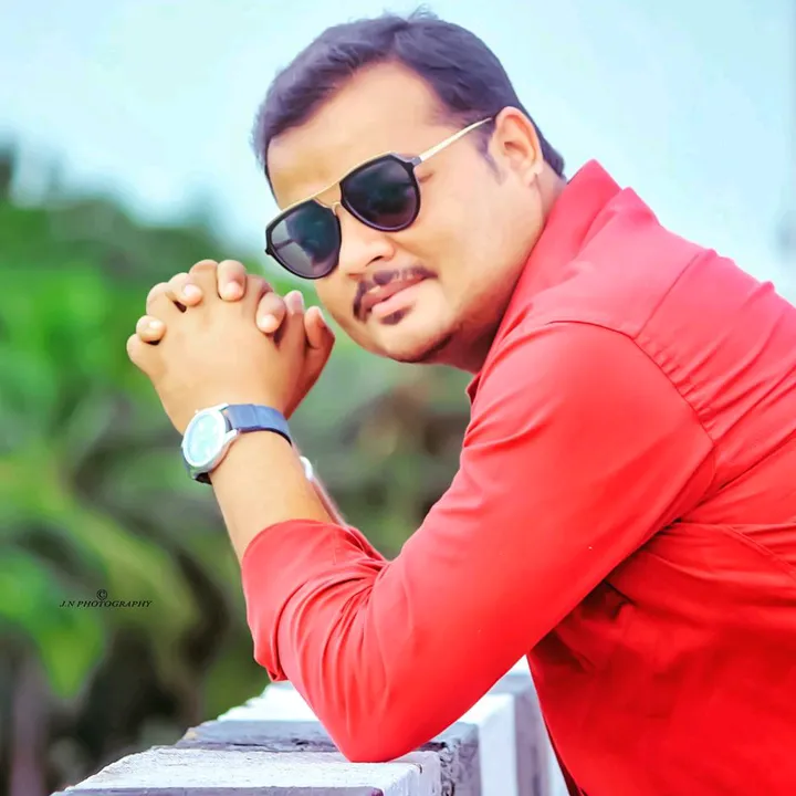 dinesh_2829