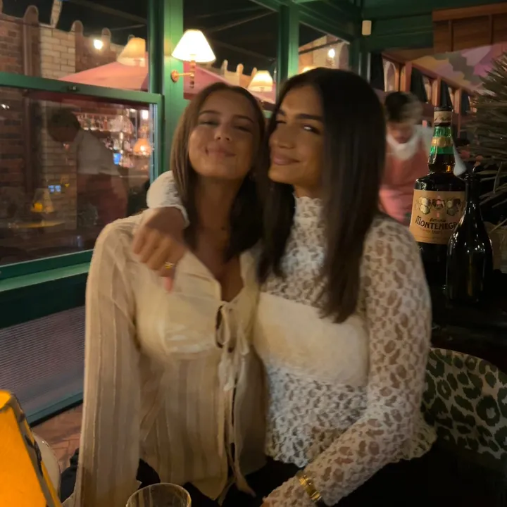 @zahracurrie