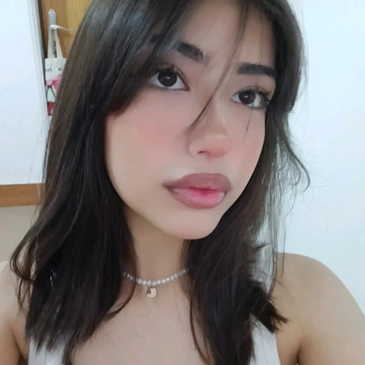 lara_xm1235