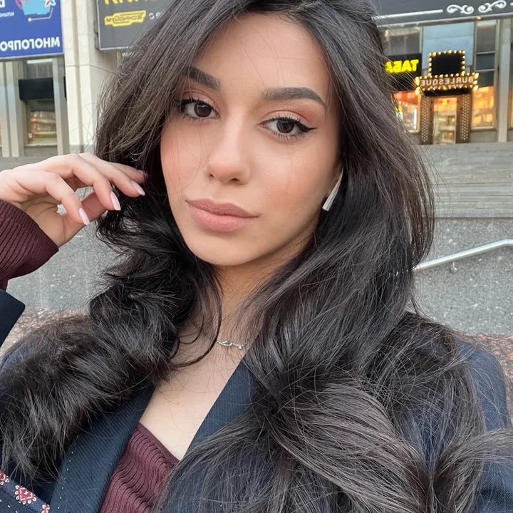 @kristinaarzz
