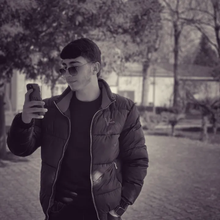 @42azizow