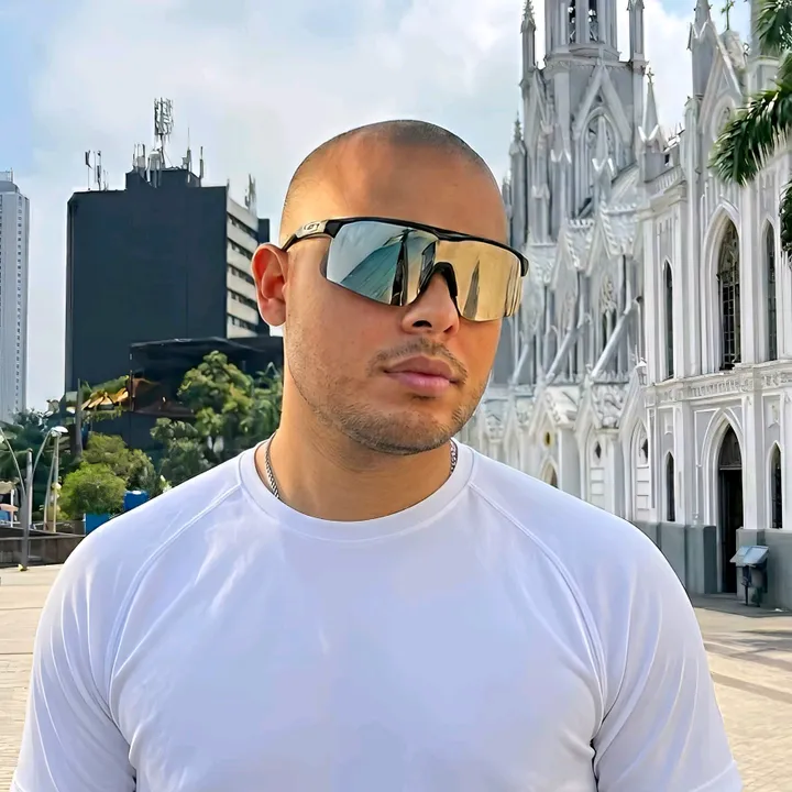 @soysebas.tech