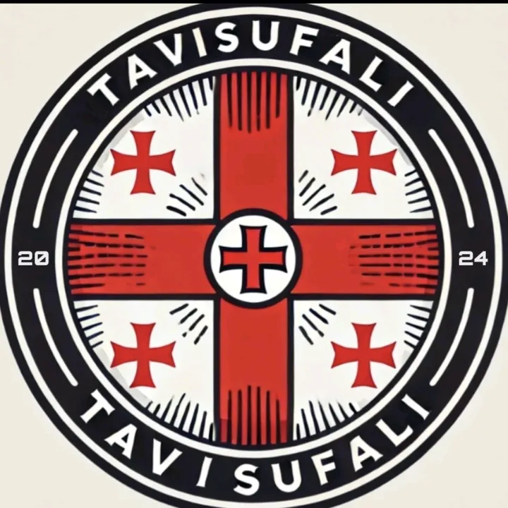 @_tavisufali_