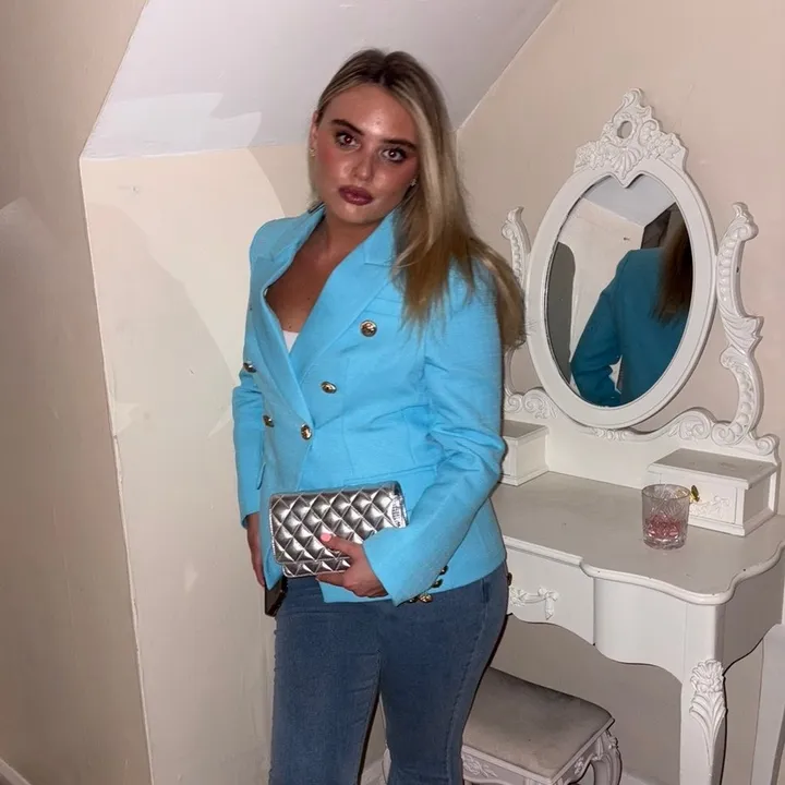 isabella_conti_