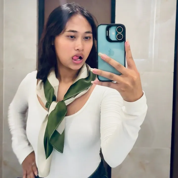 anushkashrestha________6