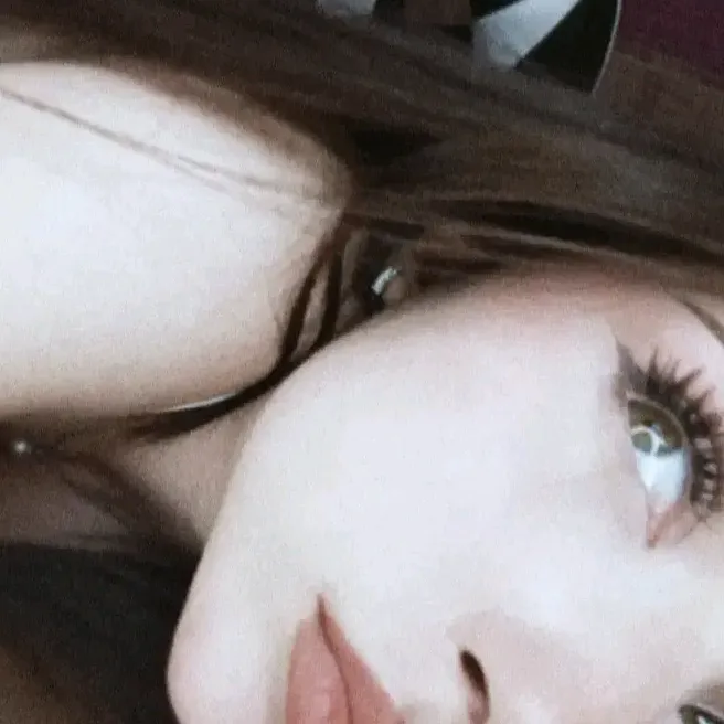 @grin_eating