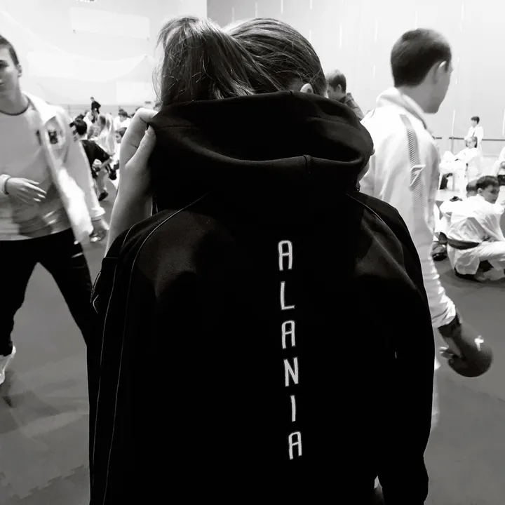 @olisati