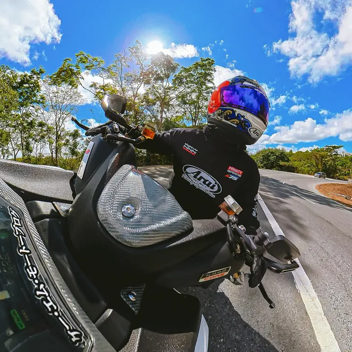 @kmmotovlog