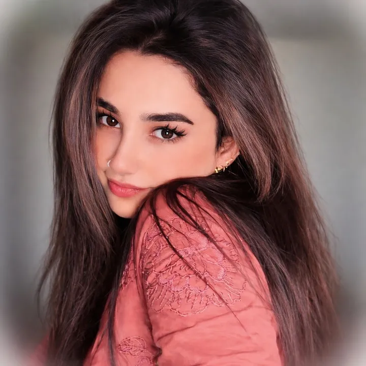 @sadiahussayn