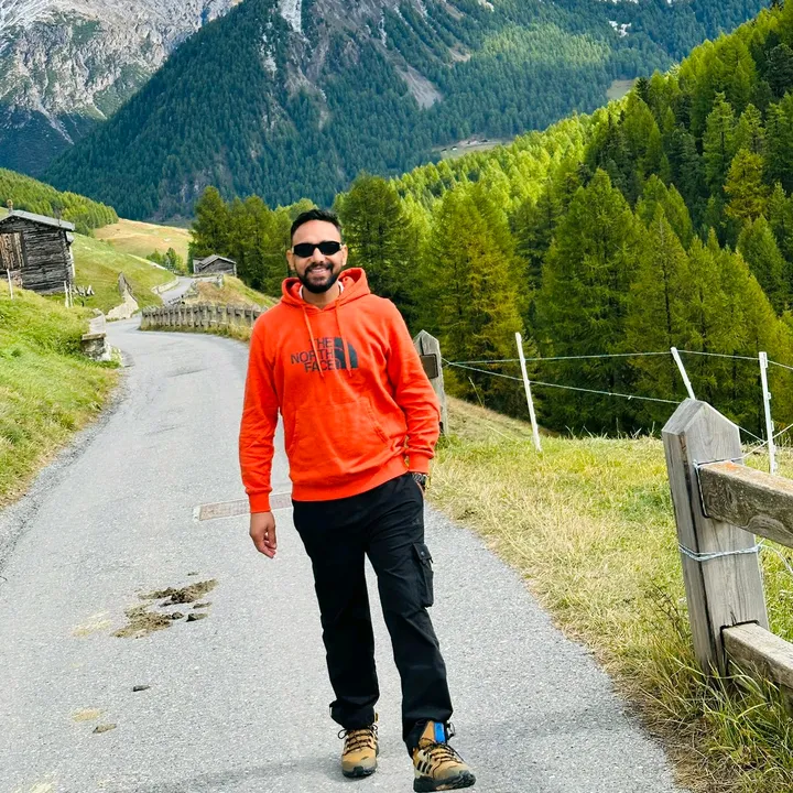 mandeepbainspb12