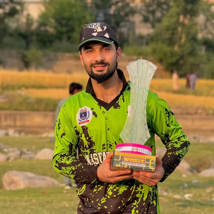 waqar_khan1000