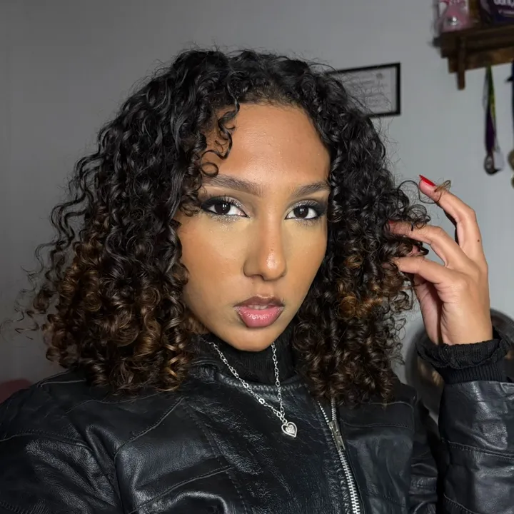 @luizaaveronicaa