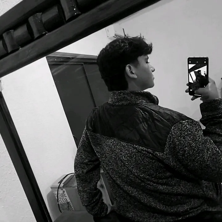 @zzzxzzz698