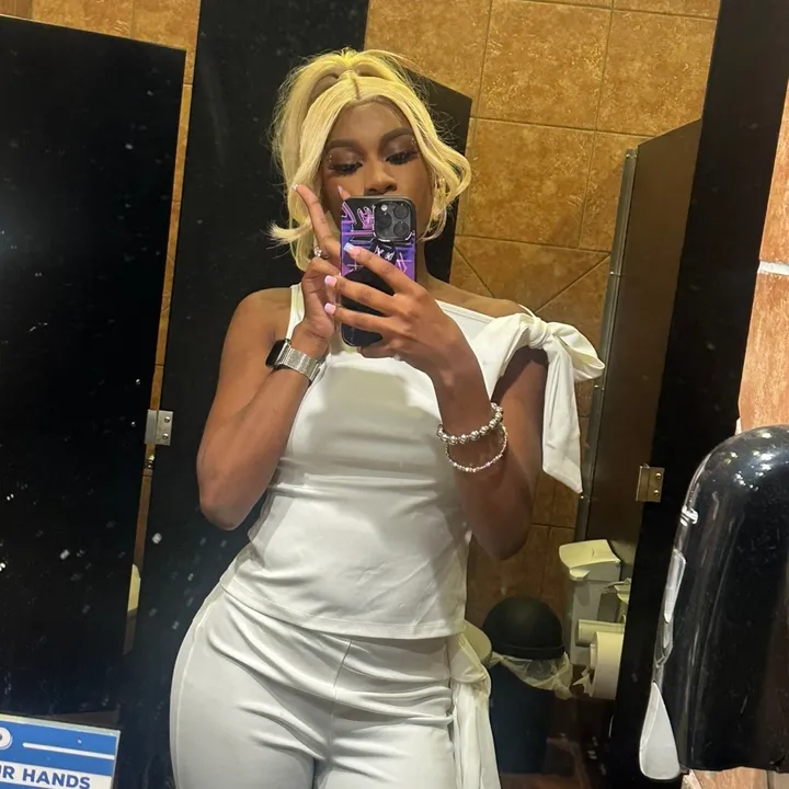 @l.lashayyy_