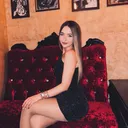 @elisaperry_