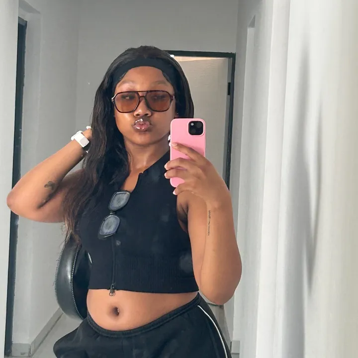 _.amantle_