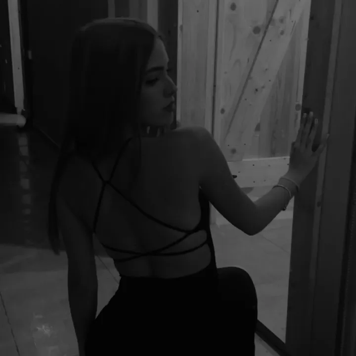 eleenyycaa