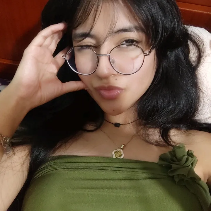__kissofcaroline__