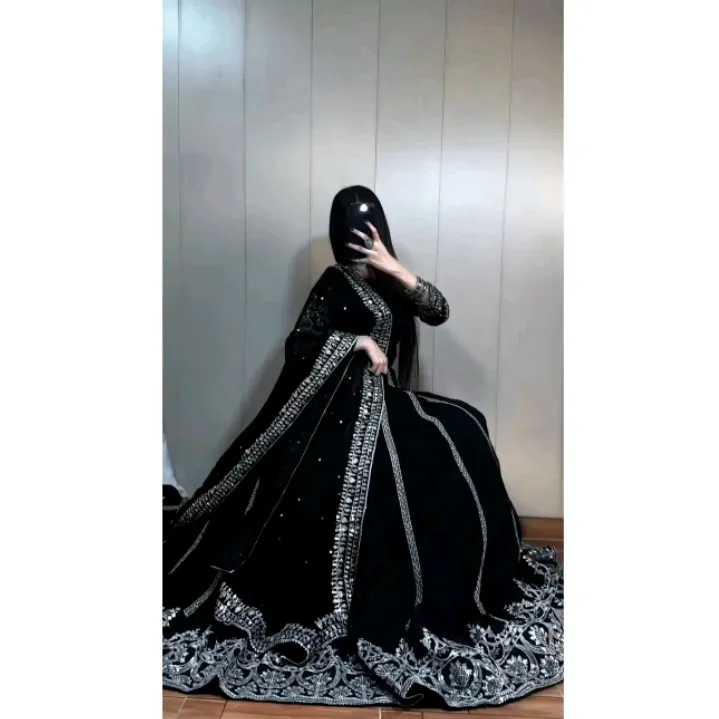 @justt_amna