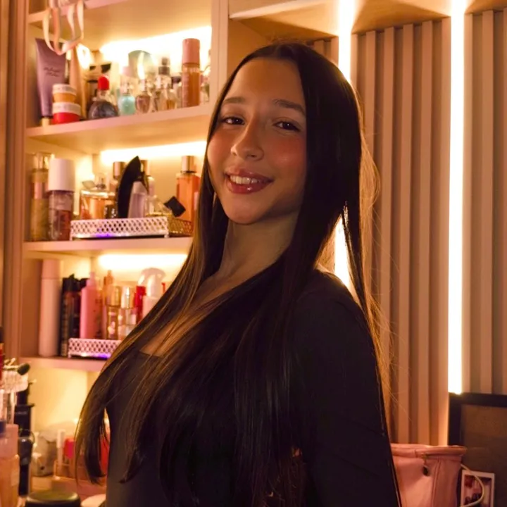 karinasaavedraoficial