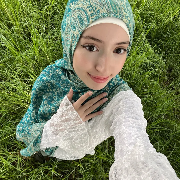 @velinara_