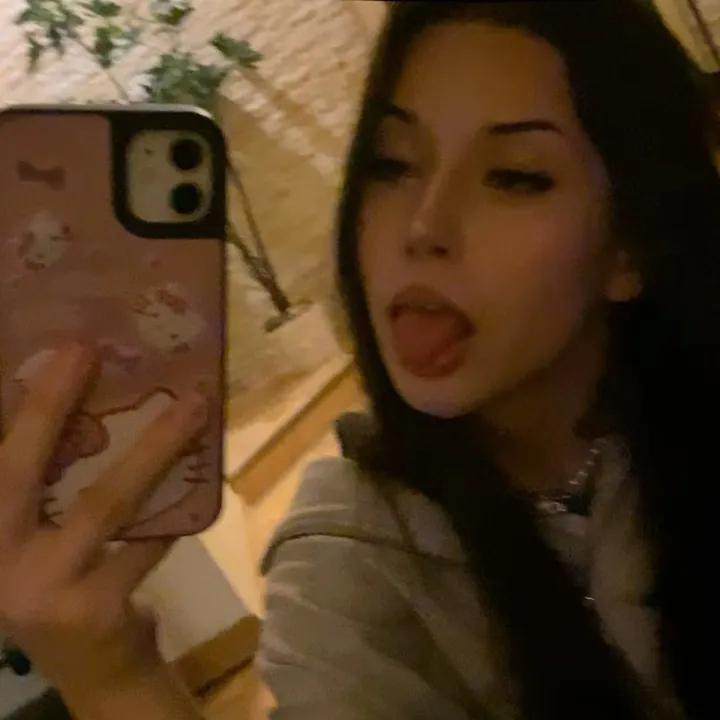 @_sofka_812