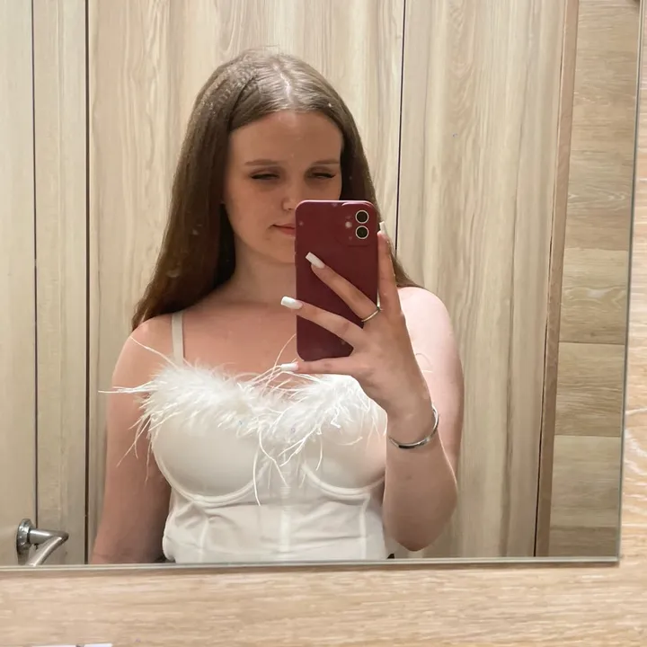 @_gela_pozhina