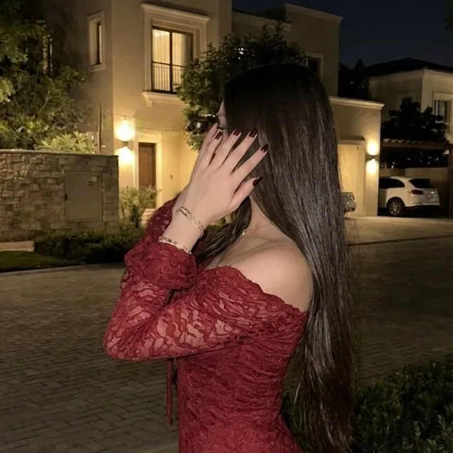 @llyrrose