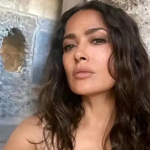 @salmahayakpinault.1