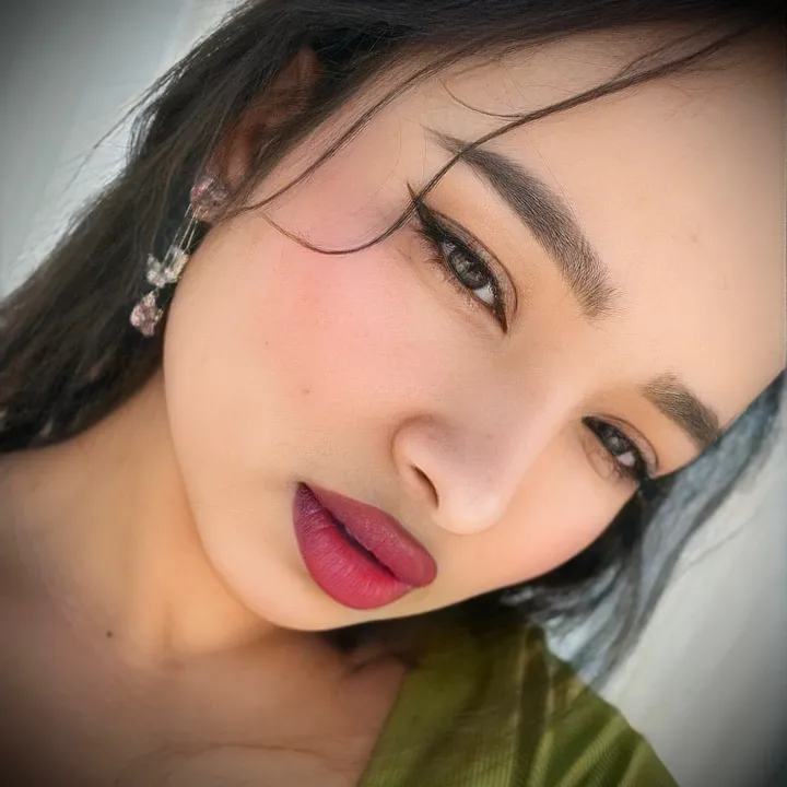lipsqueen836