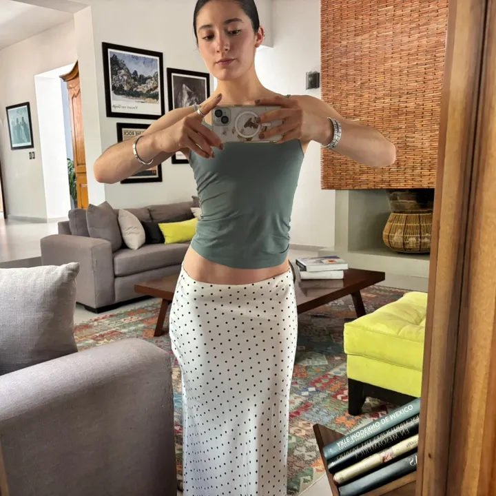 @rebecaalozano