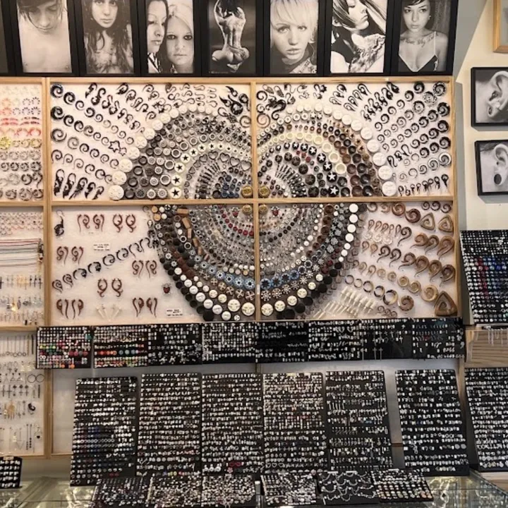 @crowpiercing_hongdae