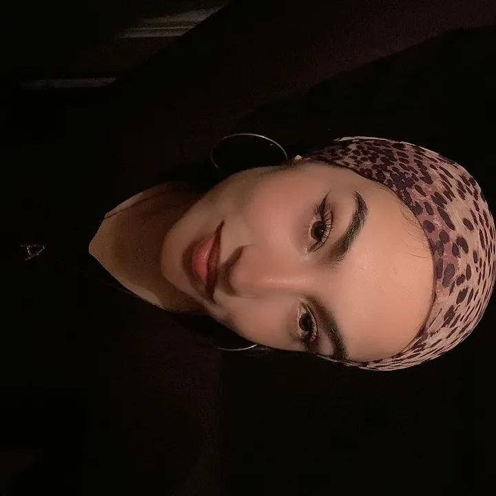 @aysenurylmz2779