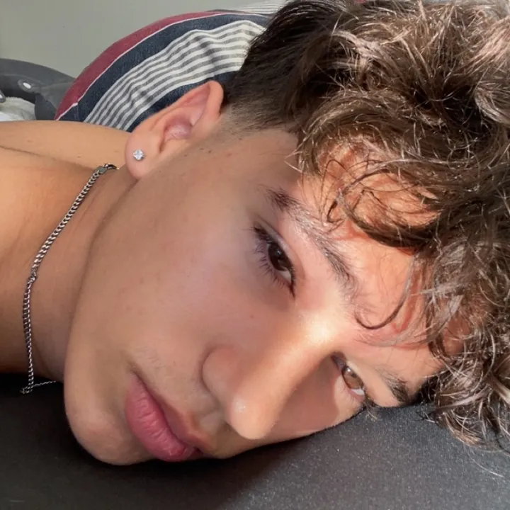 @gabribabyy