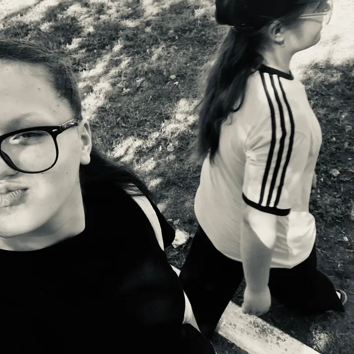 @olyywq02