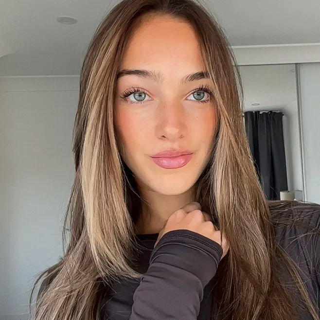 nicoleeeesams