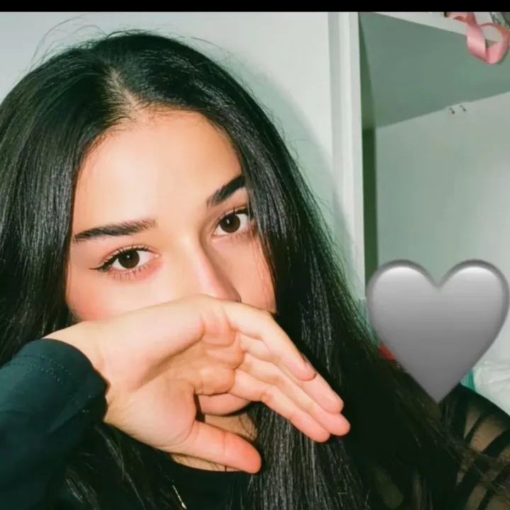 @999__aishaa