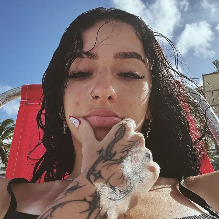 @kikavei