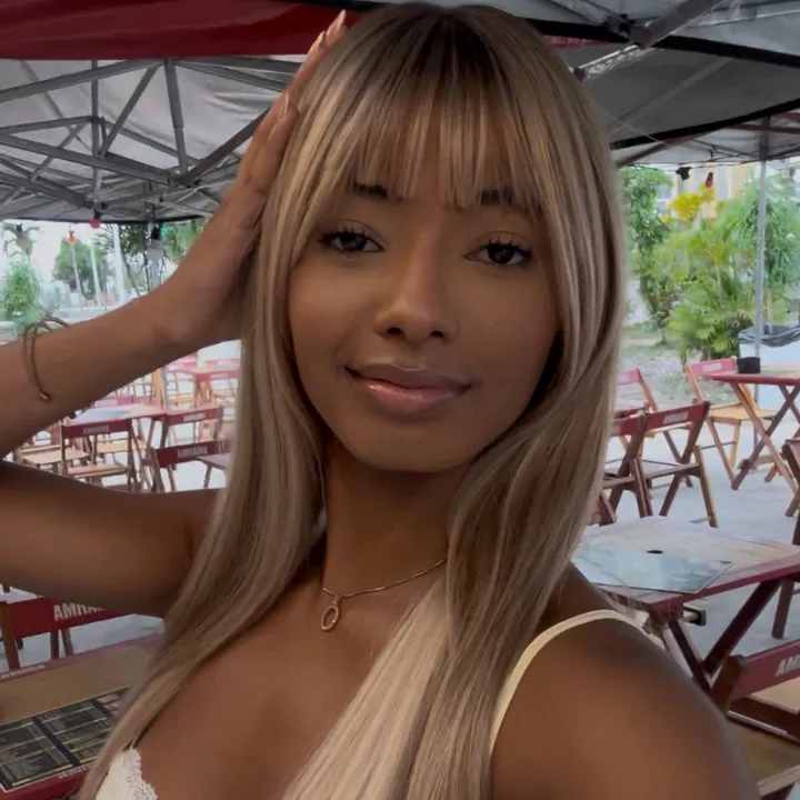 @julianacolliins