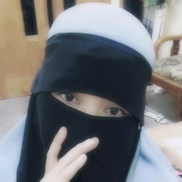 @amirashazia._