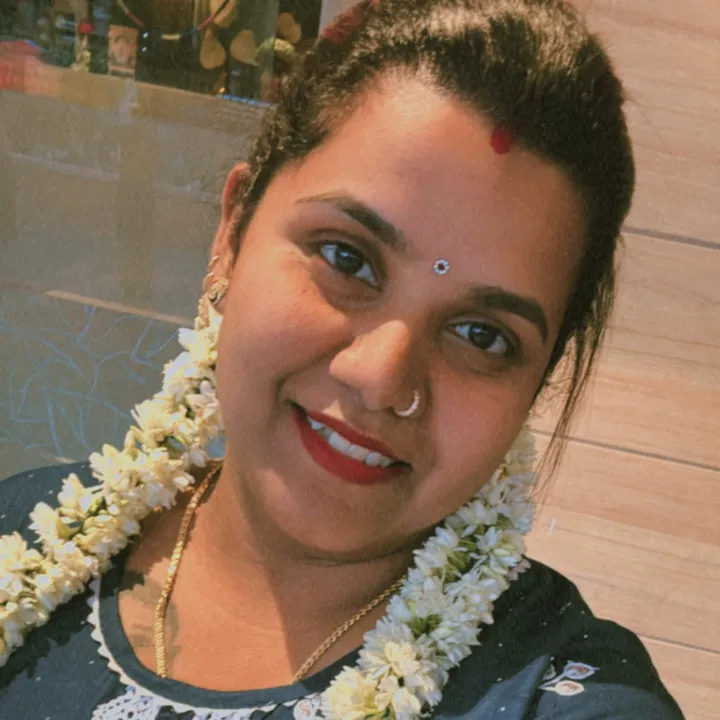 nithiyasri_28