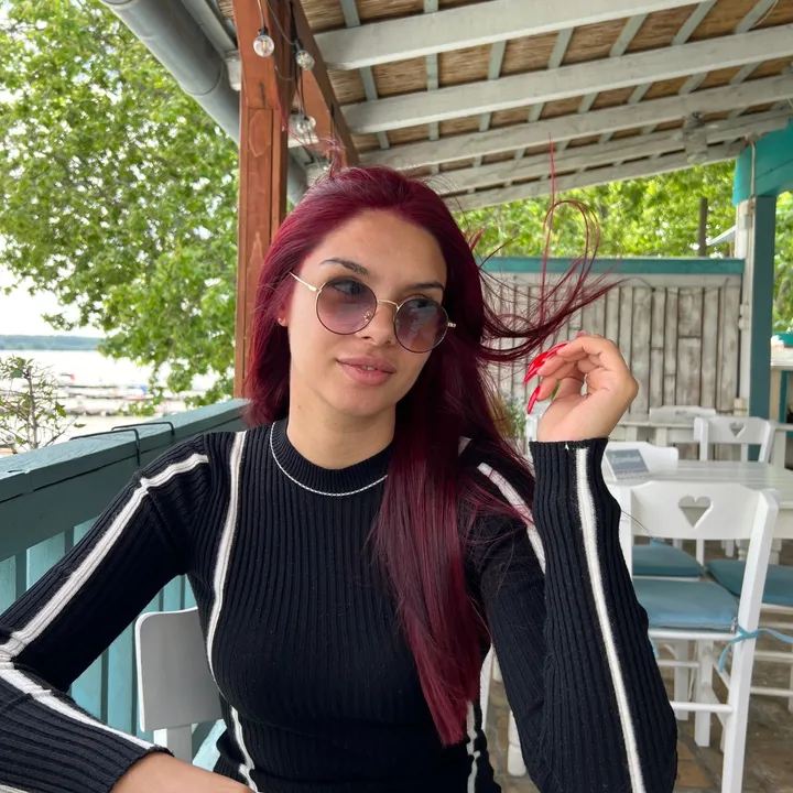 @_____mmoonnaa_____