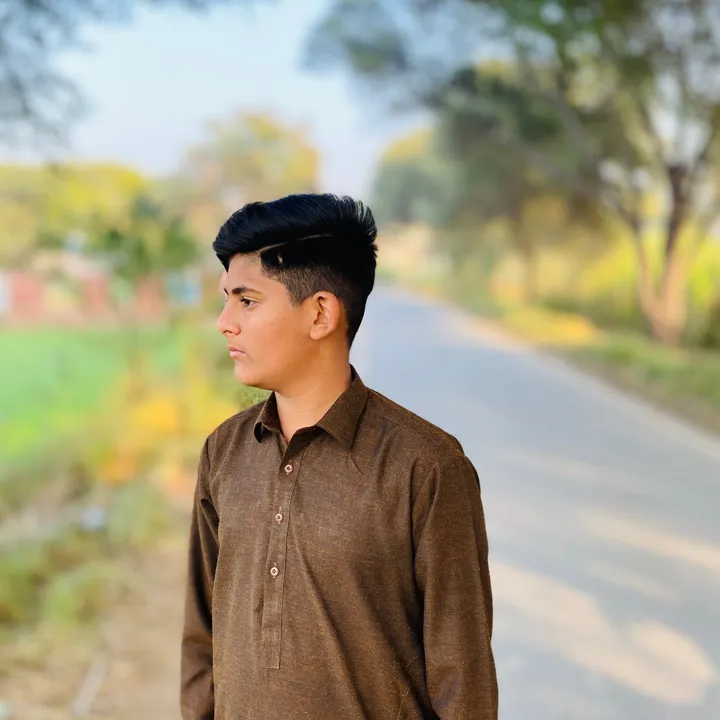 fardeekhan100