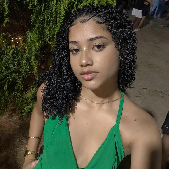 @gabiassissx