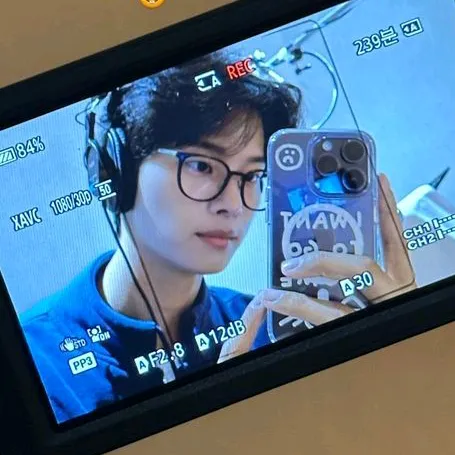 @ae.12k