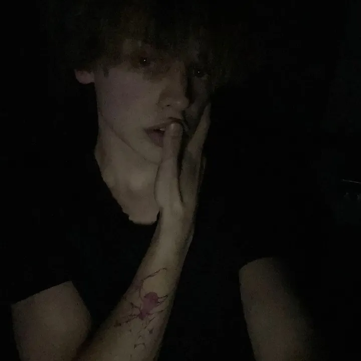 @minilovv8