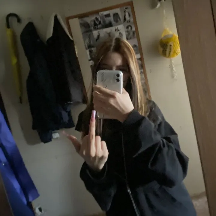 anitkaaa2281